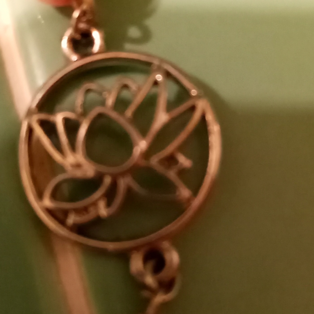 Earings - Picture 3 of 3